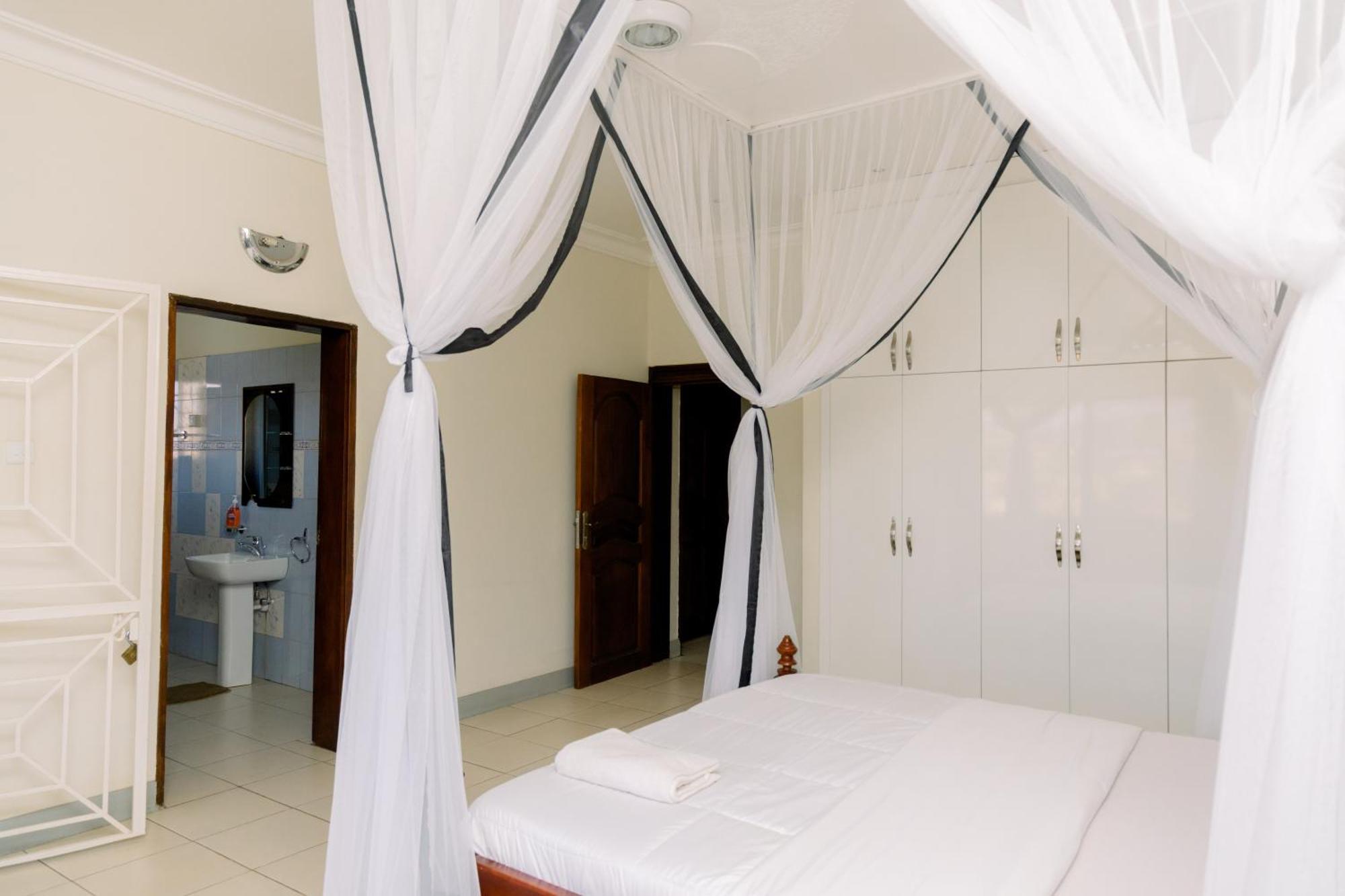 Luxury Acacia Villa With Kampala'S Best View Bilik gambar
